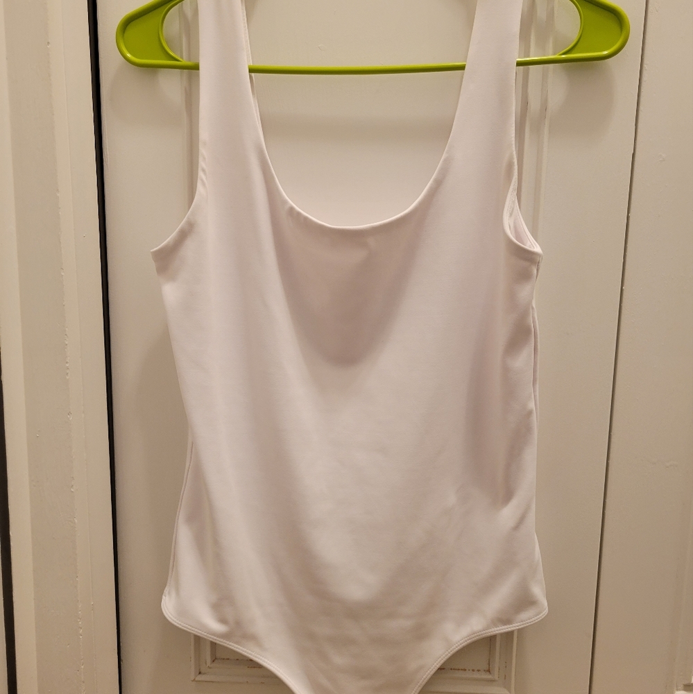 Express White Body Contour Bodysuit Size Medium
